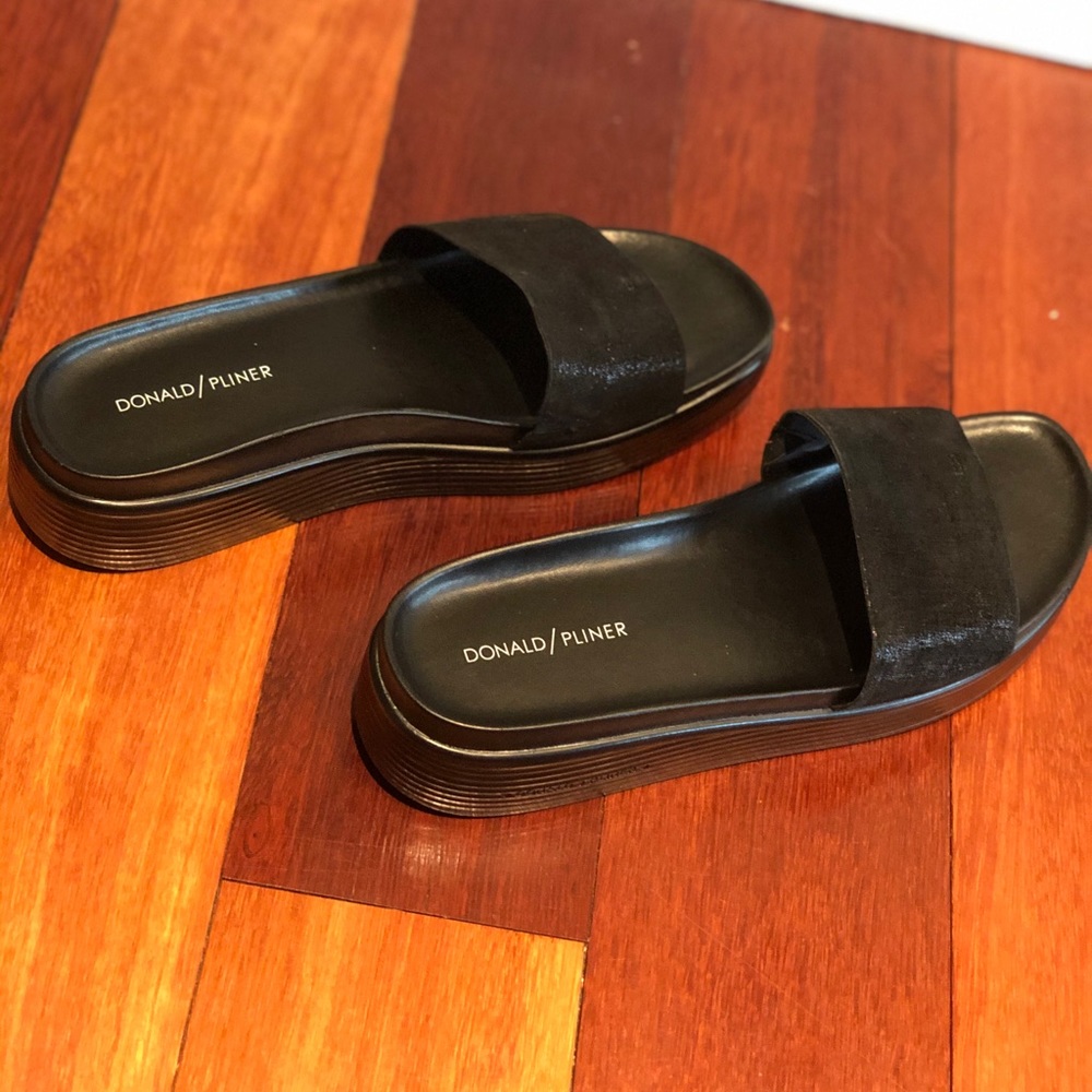 Donald Pliner sandals
